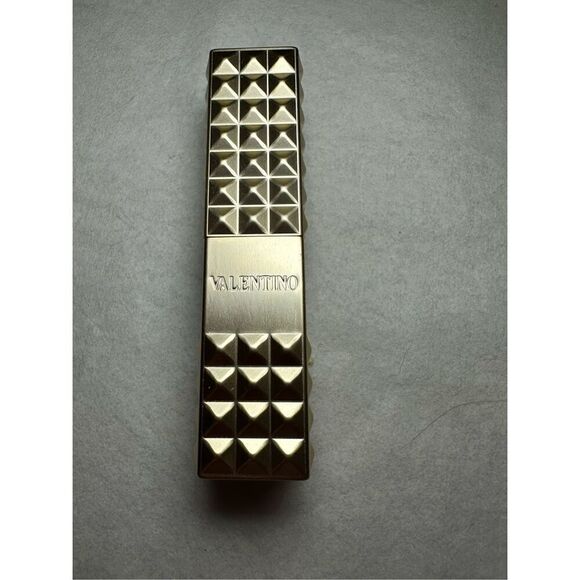 Valentino Spike Valentino Buttery Matte Lipstick Color: 302R- Pink Is Punk - hot - Picture 1 of 5